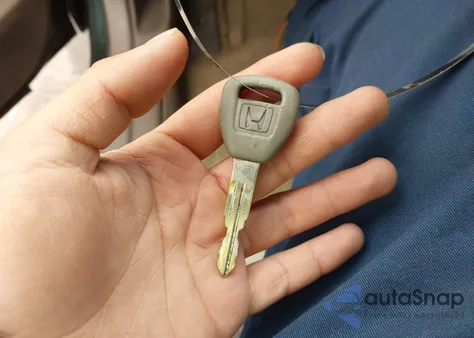 2001 Honda Accord Value Package из США, поврежденный, VIN 1HGCF86691A141698